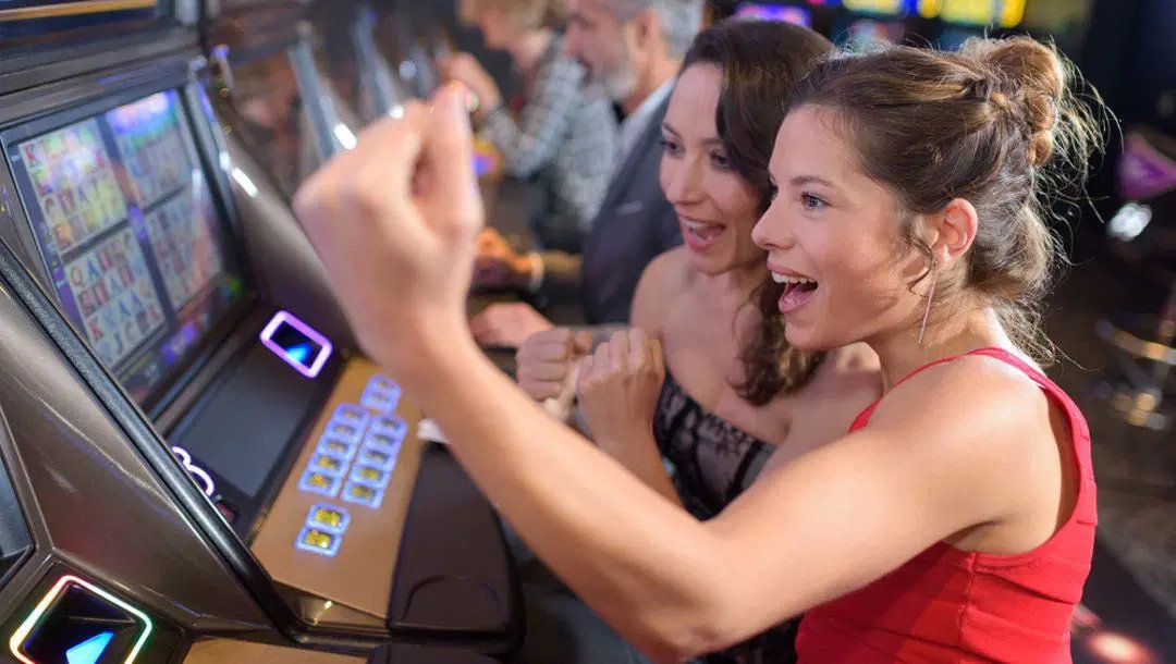 Betting on the Go: Mobile Trends in Sports Betting and Slot Games