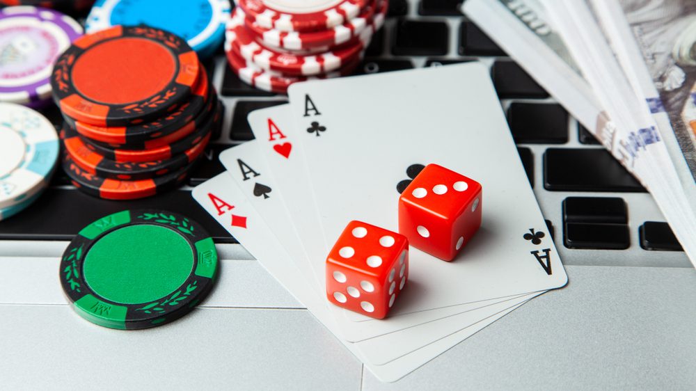 The Rise of Online Gambling Lovers: Exploring the Thrill Behind the Screens
