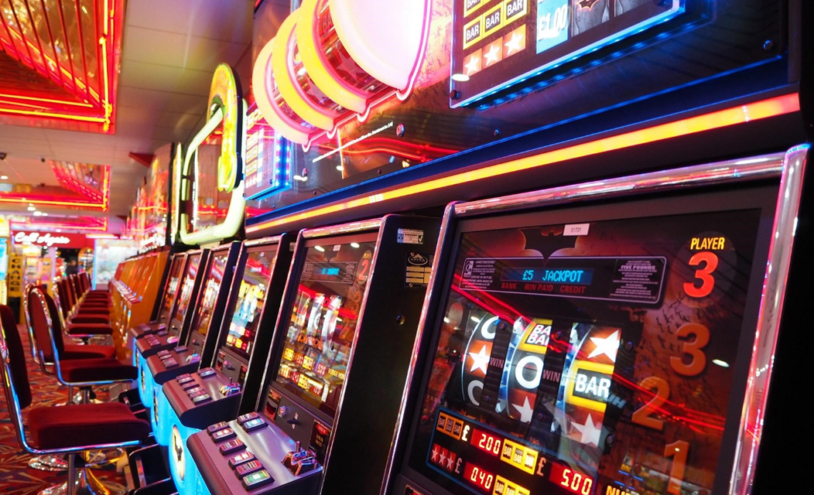 The Evolution of Slot Games: From Mechanism to Digital Innovation